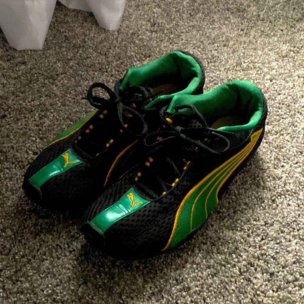 Puma shoes. Size Woman 8